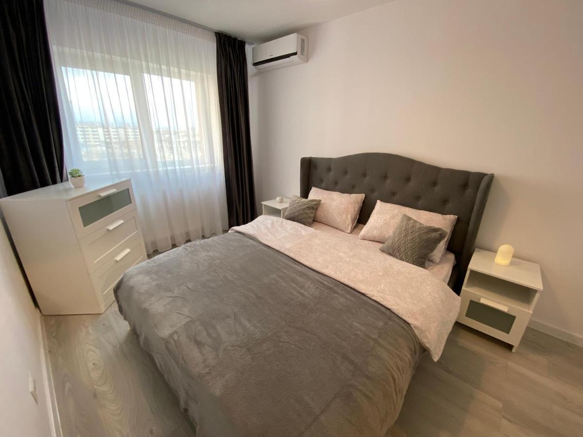 Apartamento Zian Flat Bucarest Exterior foto